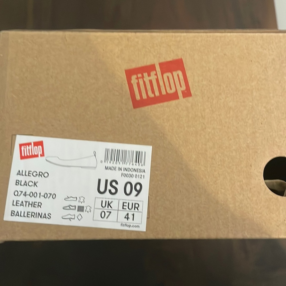 Brand new fit flop flats — comfy and stylish!